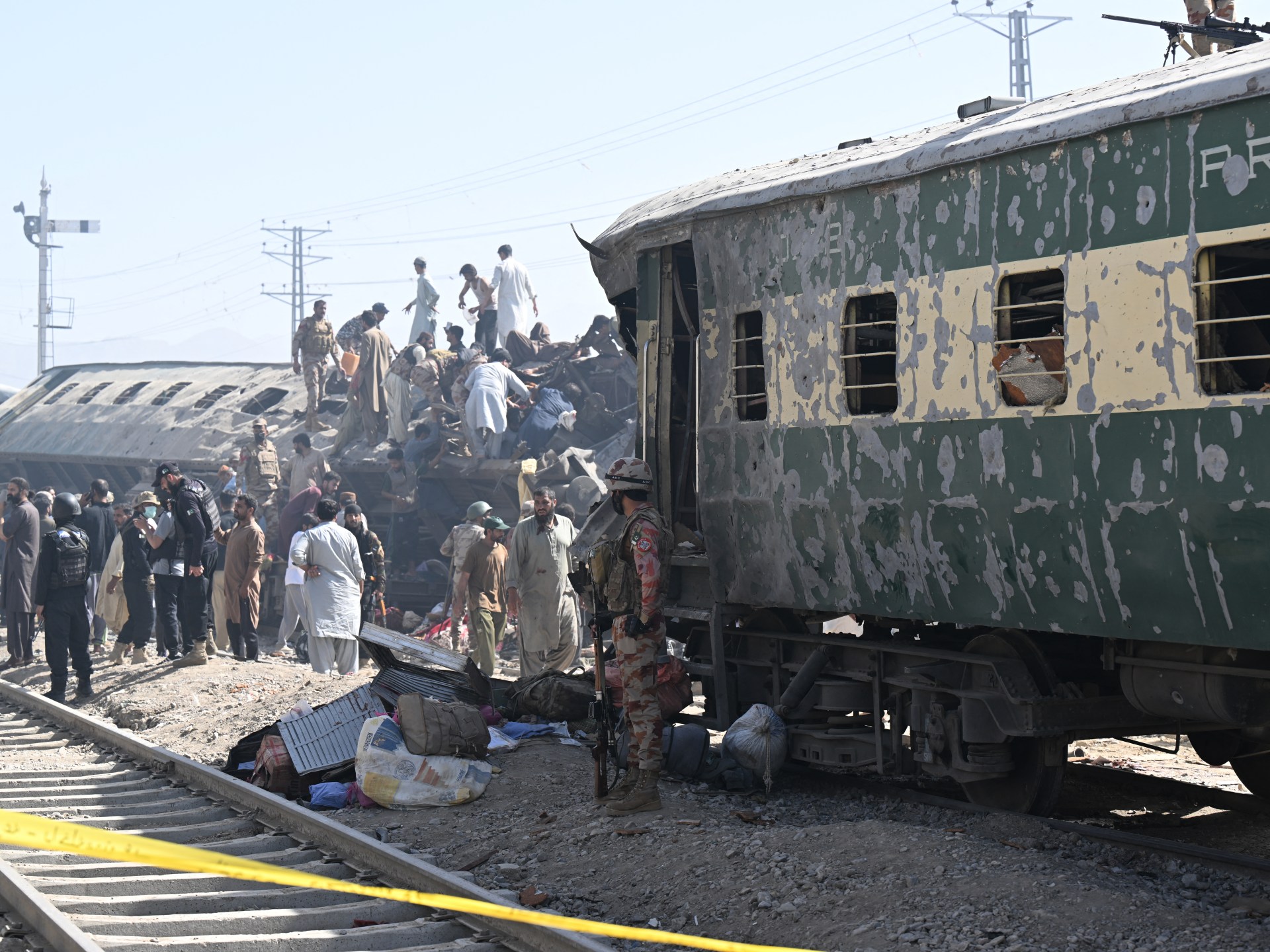Train Blast Kills at Least 24 in Pakistan