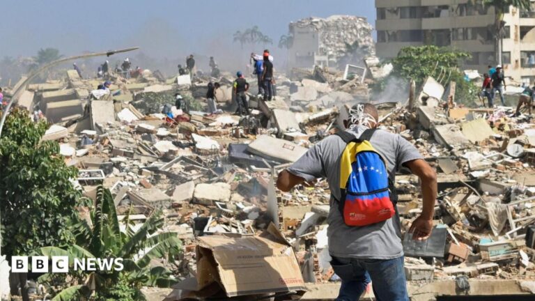2,000 Rescuers Arrive in Venezuela After Twin Quakes
