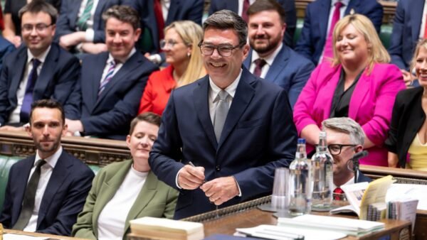 Burnham Plans 'No. 10 North' to Shift UK Power to Manchester