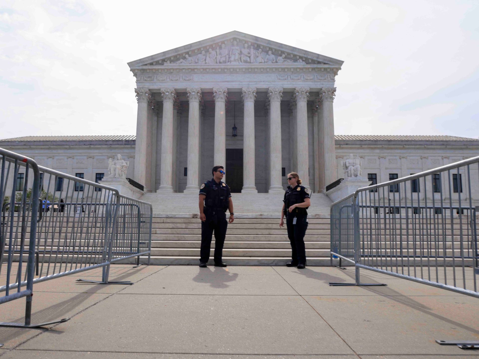 Supreme Court Strikes Down Trump Birthright Citizenship Order