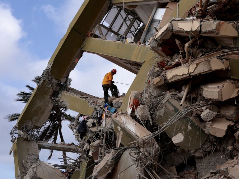 Venezuela Earthquake Death Toll Passes 1,700