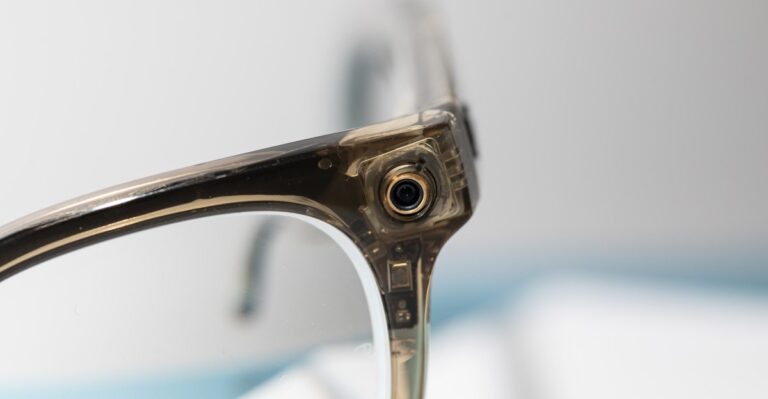 Apple's Privacy Play for Smart Glasses