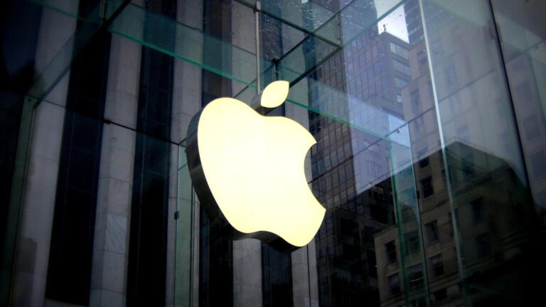 Apple sued over fake Bitcoin wallet app