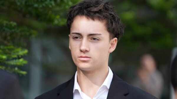 French Teen Fined $465 for Singapore Straw Stunt