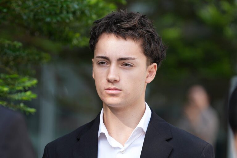 French Teen Fined $465 for Singapore Straw Stunt