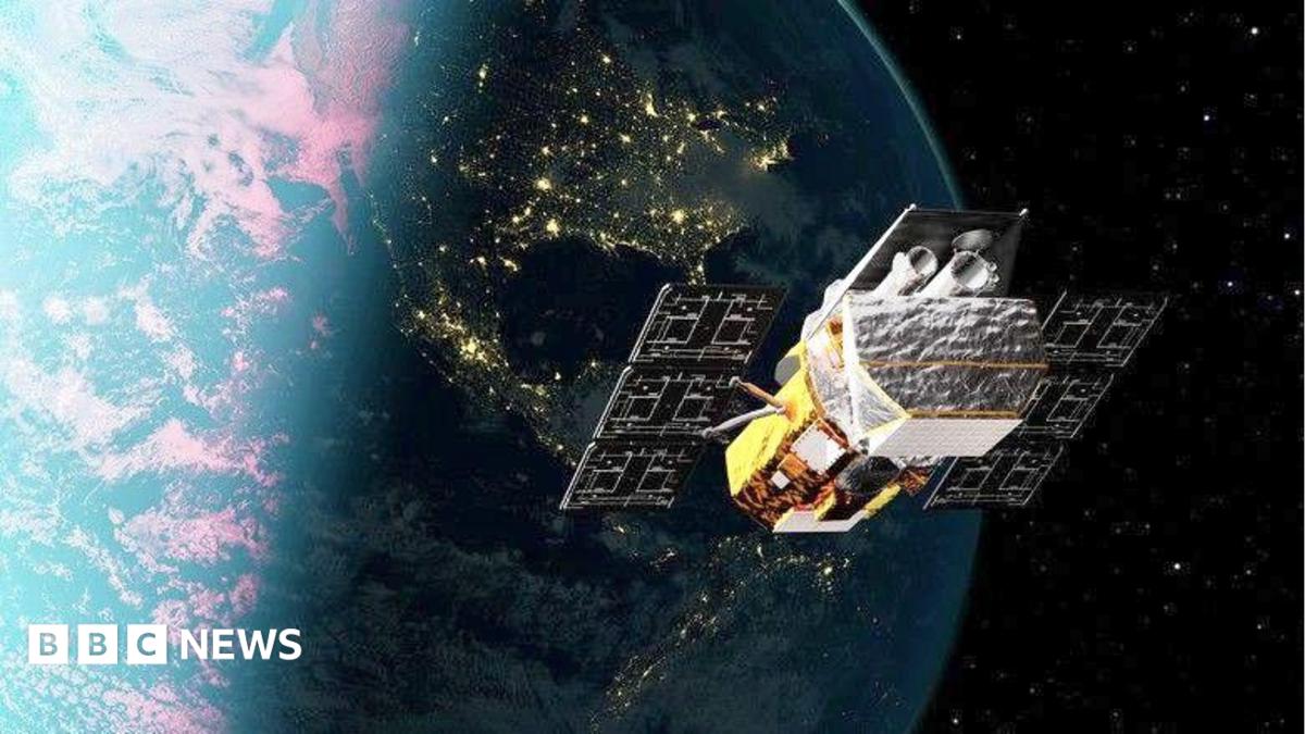 NASA robot launches to rescue falling telescope