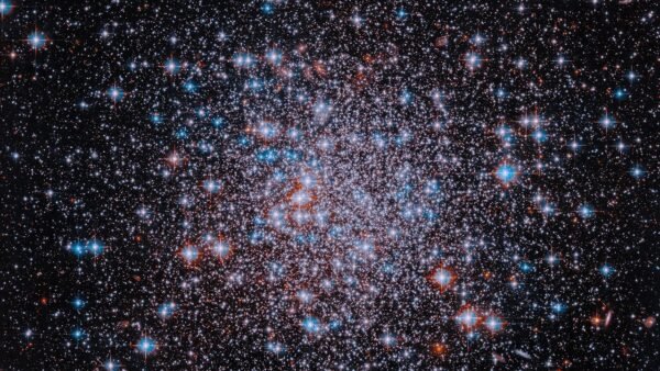 NASA’s Hubble Spots a Cosmic Sparkler