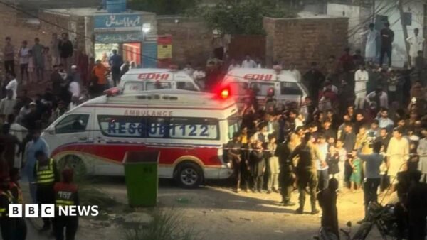 Pakistan Roof Collapse Kills 14 Children