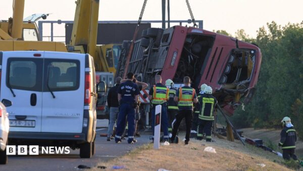 12 Killed in Hungarian Bus Crash