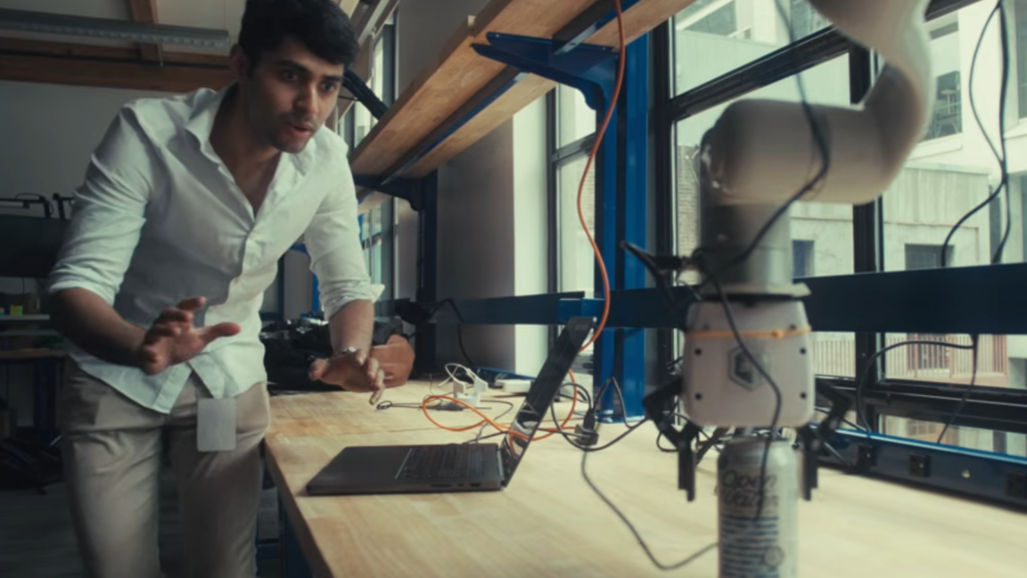 Anthropic's New Hardware Standard: AI Agents Control the Physical World