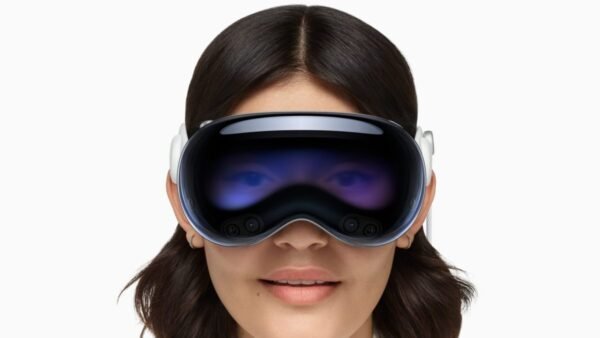 Apple cuts hundreds of jobs from Siri, Vision Pro teams