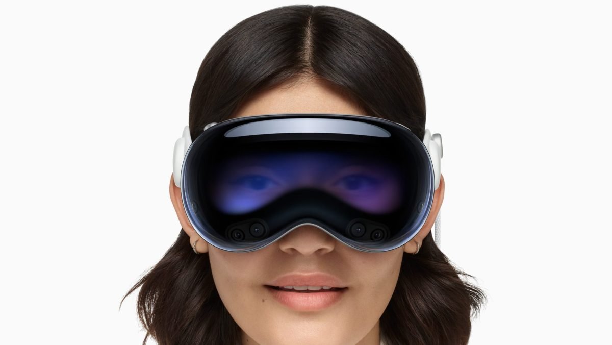 Apple cuts hundreds of jobs from Siri, Vision Pro teams