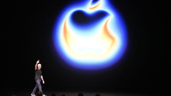 Apple proposes 15% cut on external purchases