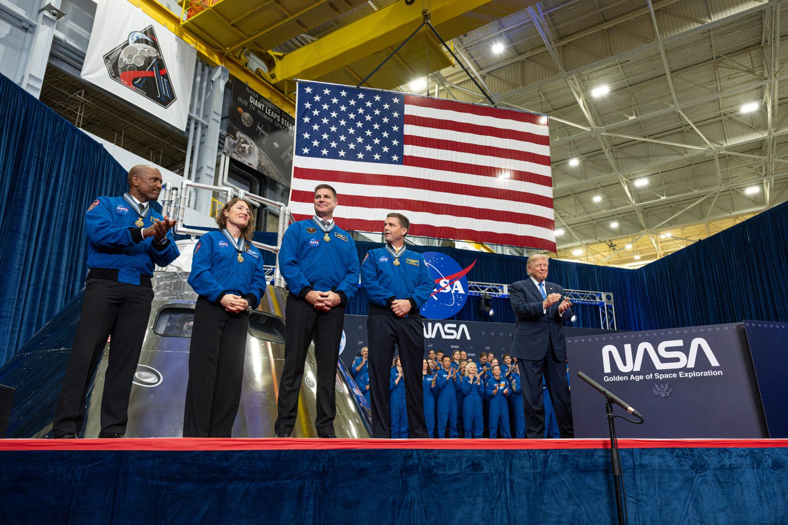Artemis II Crew Gets Highest U.S. Space Award