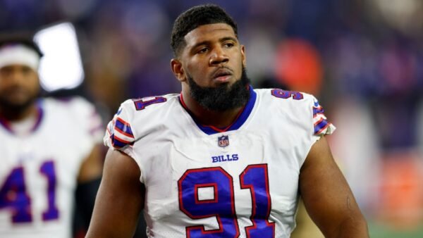 Bills DT Oliver mourns tragic death of son