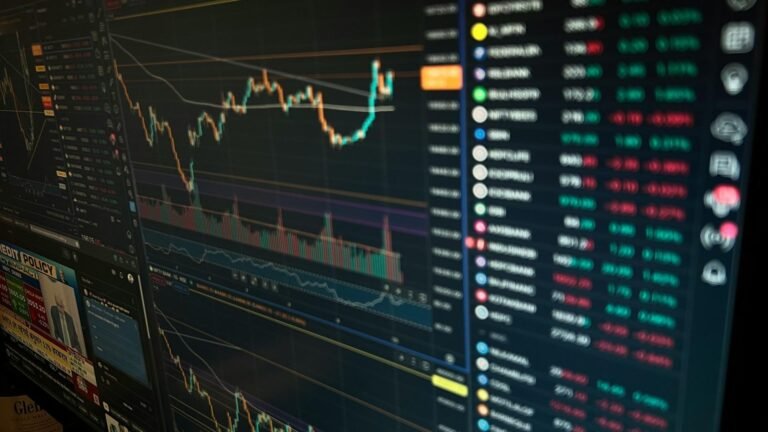 Bitcoin ETFs See $853M Weekly Inflow