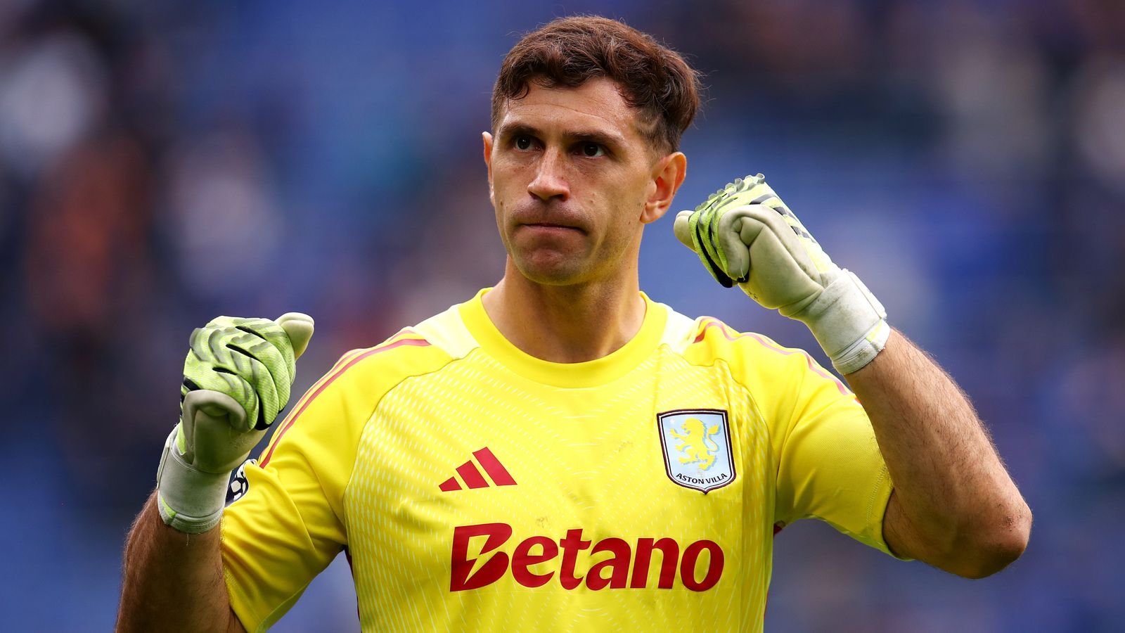 Chelsea Eye Martinez in Late Transfer Push