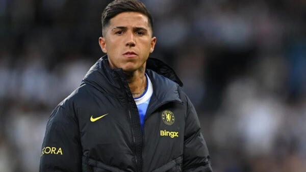 Chelsea Shift Stance on Enzo Fernández as Man City Eyes Late Bid