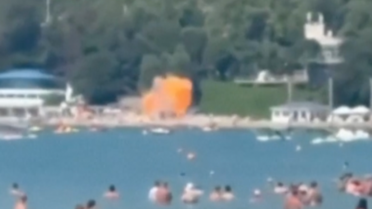 Drone Strike Kills 7 on Russian Beach