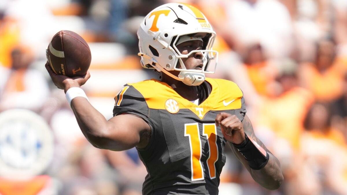 Five-Star Freshman Named Tennessee QB