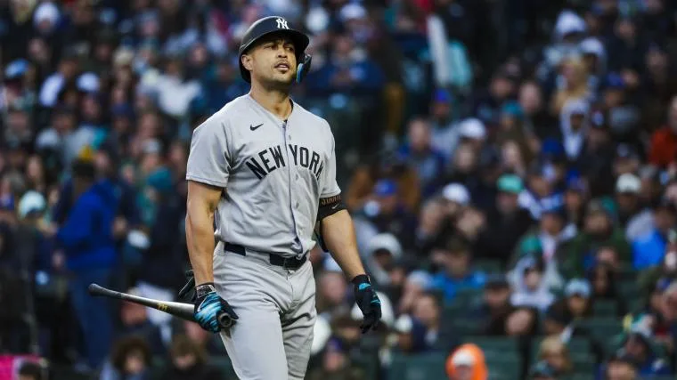 Giancarlo Stanton's Season Likely Over After New Calf Strain