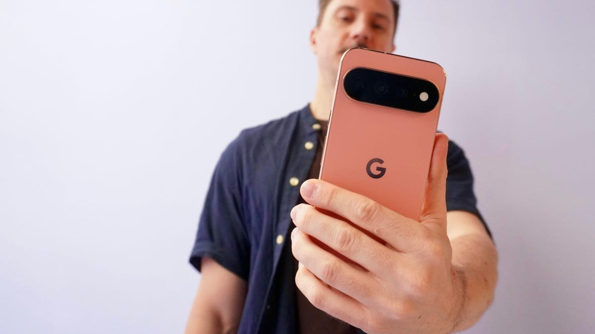 Google's Motion Assist feature rolling out to fight car sickness