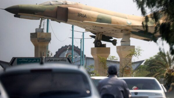 Iran claims Qatar holding downed pilots; Doha denies
