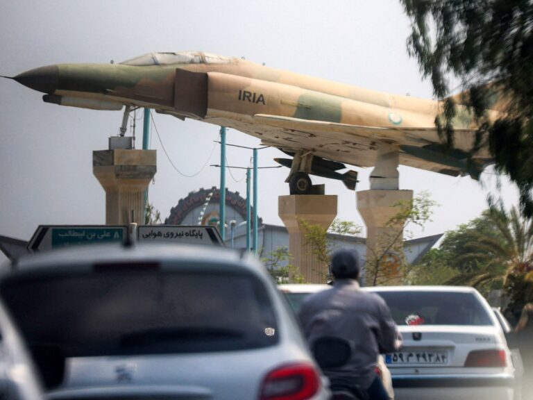 Iran claims Qatar holding downed pilots; Doha denies