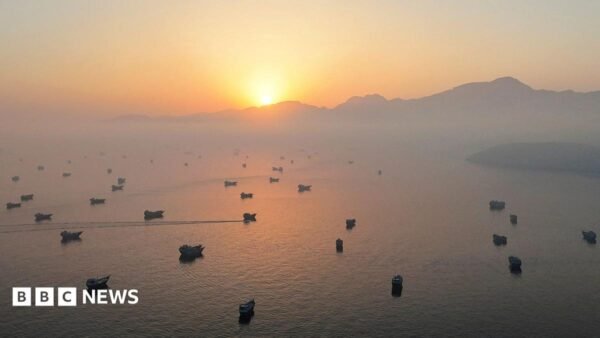 Iran, Oman Agree on Hormuz Shipping Route