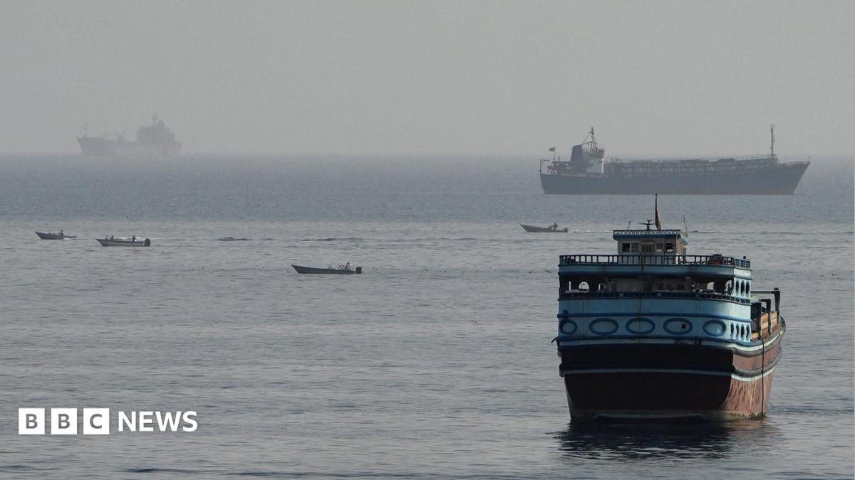 Iran, Oman Agree on Hormuz Shipping Route