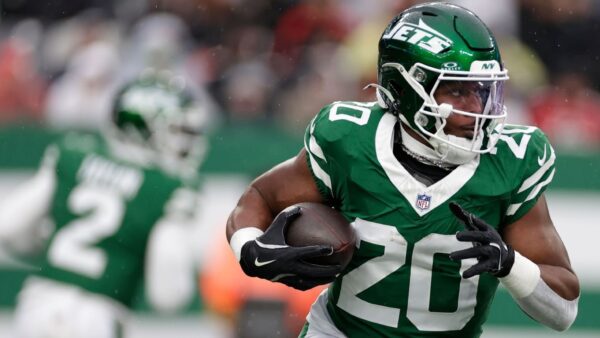 Jets' Hall out 2-3 weeks, expected to play opener