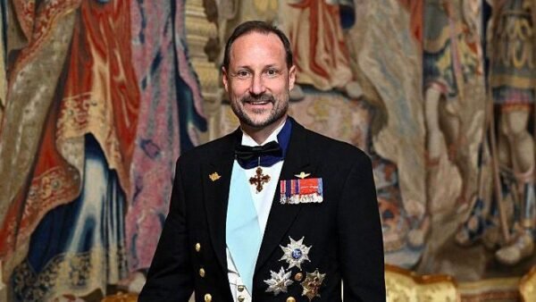 Norway's New King Haakon VIII Takes Throne