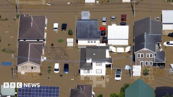 Record Rain in Japan Kills 6, Strands Thousands