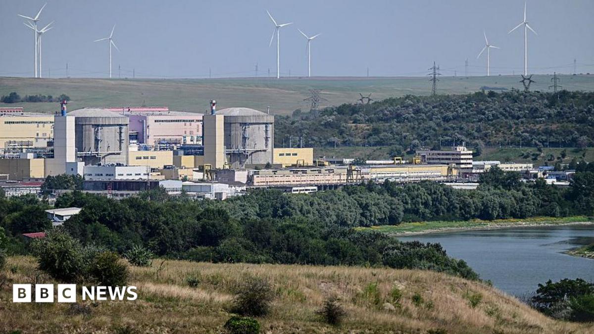 Romania shuts only nuclear plant amid heat, Danube drought