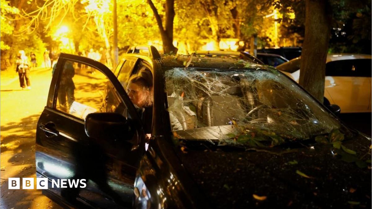 Russian Strikes Kill Nine in Kyiv