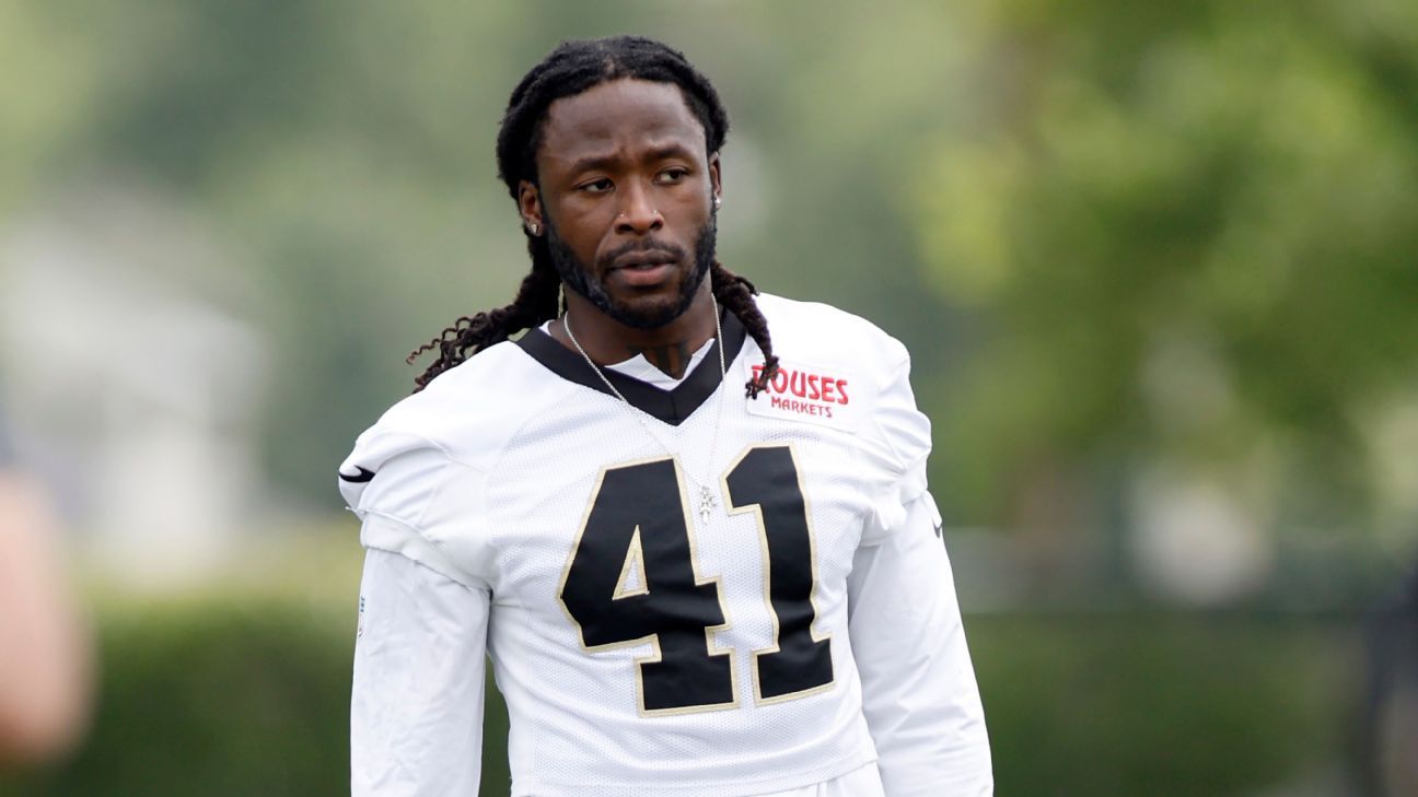 Saints' Kamara sidelined at least a month with MCL injury