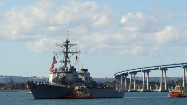 U.S. Destroyer Lost Power in South China Sea