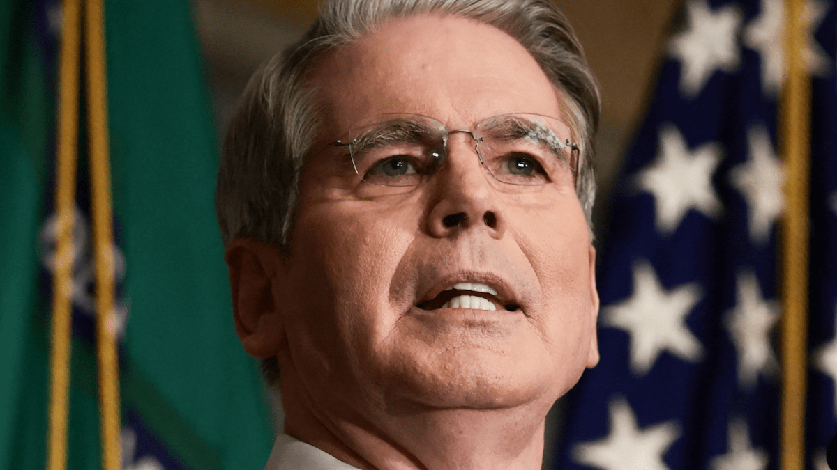 US declares 'global economic war' on Iran