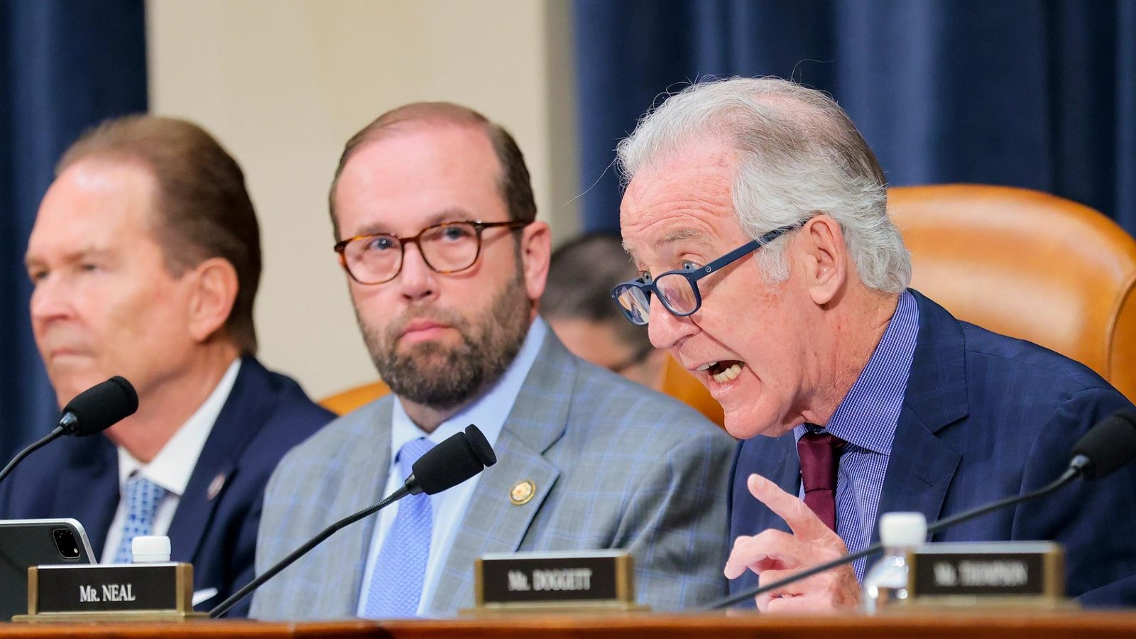 Crypto Tax Bill Clears House Committee