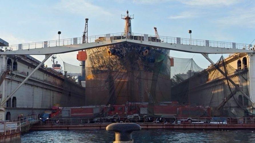 Fire on Chinese Cargo Ship Kills 25