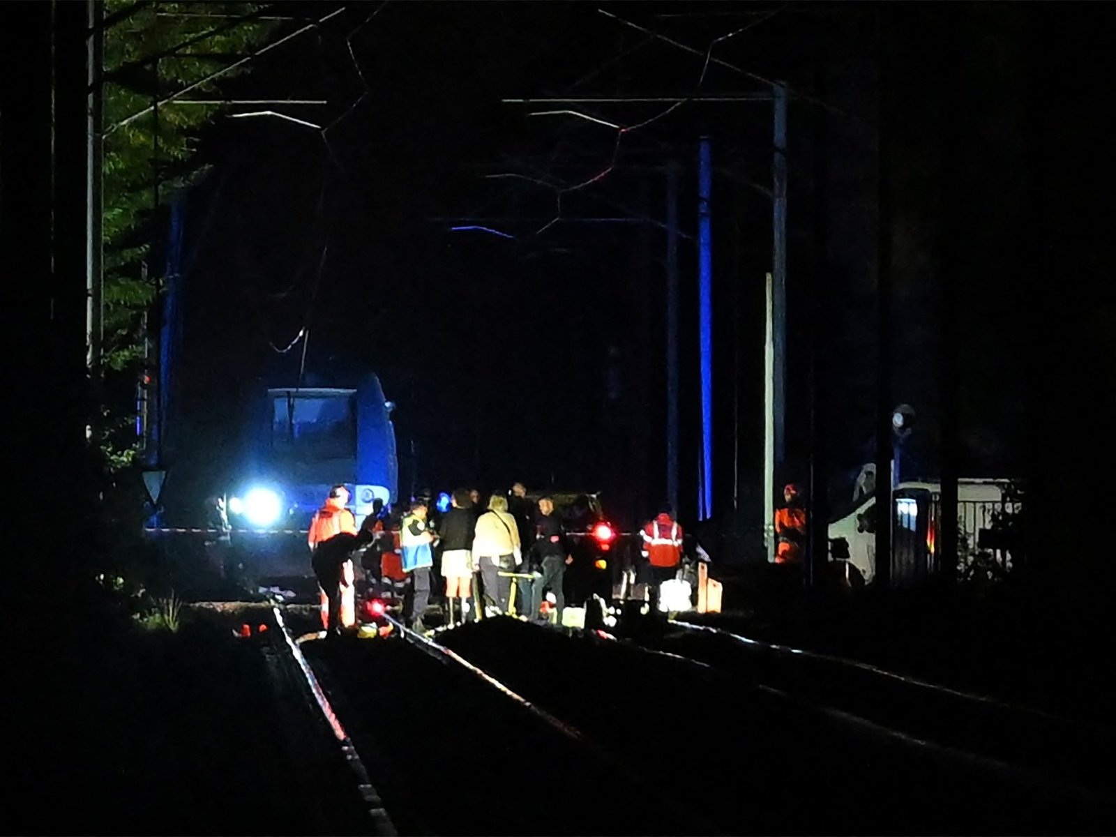 France Train Derails, 44 Injured