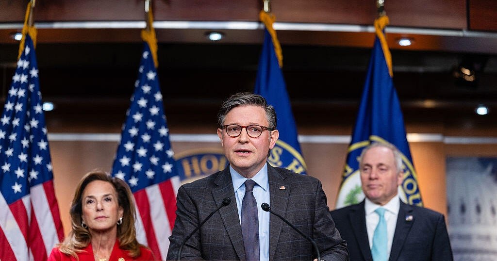 House passes stopgap bill to avert shutdown before midterms
