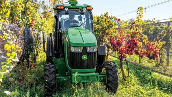 John Deere's Self-Repair Service Fails to Win Over Farmers