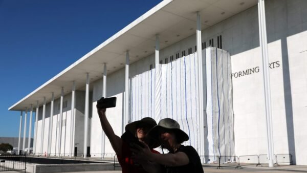 Judge Blocks Trump's Kennedy Center Name Return