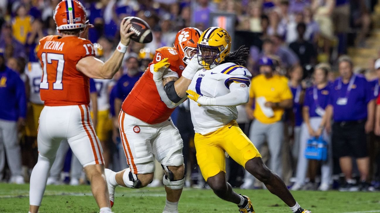 Ole Miss Sues LSU Star Umanmielen