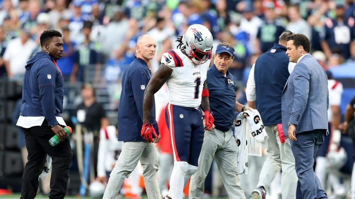 Patriots' Brown out 4 weeks with high ankle sprain