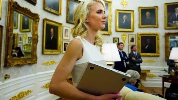 Trump aide received $45,000 cash gift disclosure shows