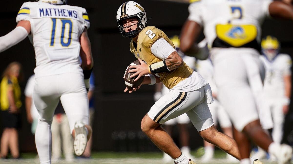 Vanderbilt's 5-Star Freshman QB Makes First Start